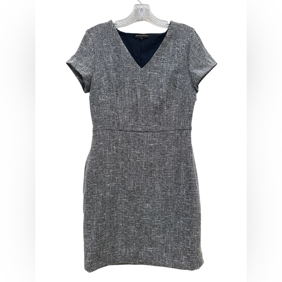 Banana Republic Dresses & Skirts - Banana Republic Navy Tweed V-Neck Sheath Dress